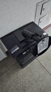 컴퓨터 등 가전제품 배출했어요 ^^