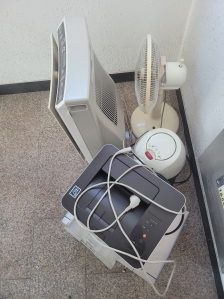 오랜동안 사용하지 않던 가전제품 처리했어요