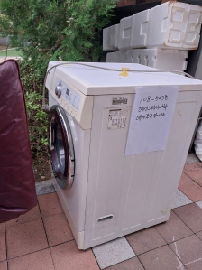 드럼세탁기 배출