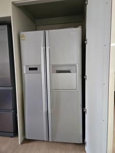 양문형냉장고 배출하였습니다