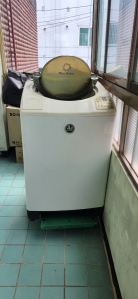 오래된 세탁기 편리하게 배출완료~