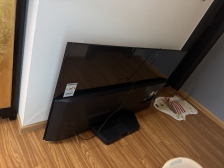 눈물을 주루룩 흘려보내고 TV도 보냈습니다 ?