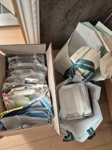 열심히 모으고 있는중