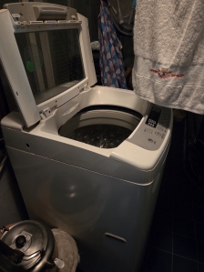 10년 쓴 통돌이 세탁기 폐가전으로 버렸네요
