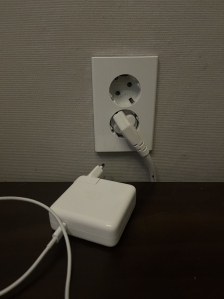 매일 챌린지 3일차 - 전기코드