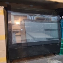 매장에 아쉽게 고장난 냉장고를 배출해요