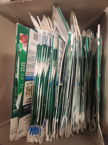 우유팩을 모았어요^^