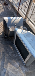 티브 외 모니터