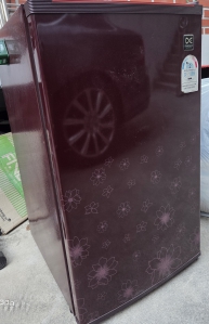 안쓰는 미니 냉장고 배출했어요~