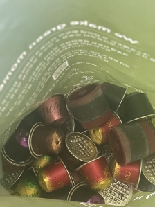 커피캡슐 모아서 보내려고요